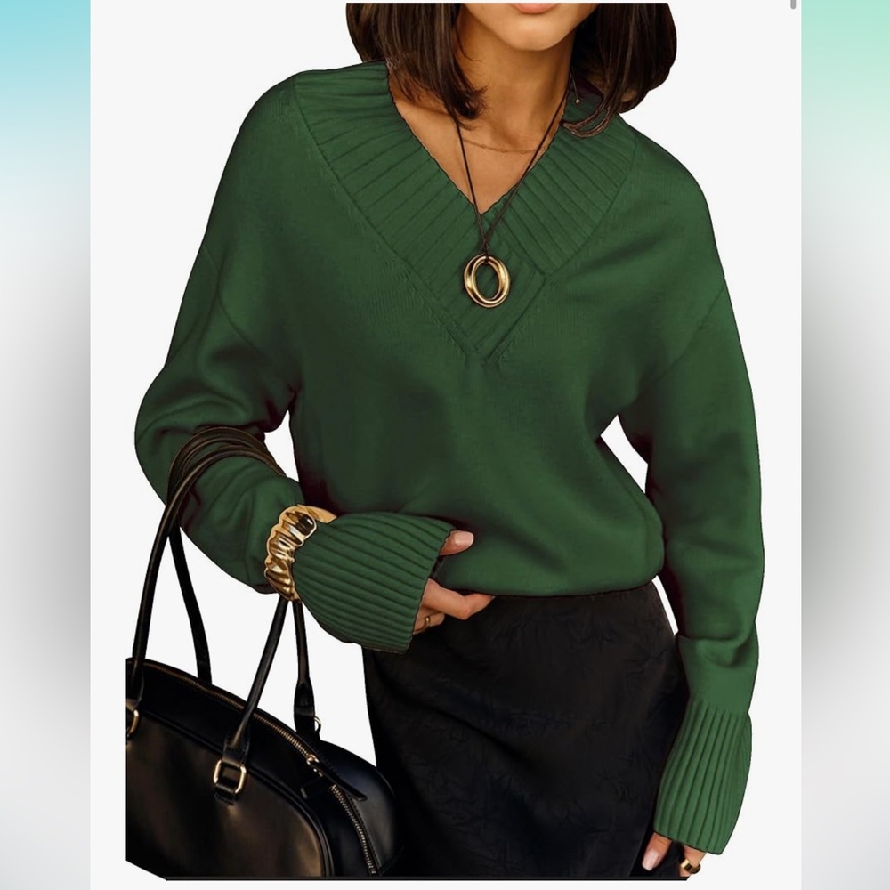 HUGOOME Womens Long Sleeve V Neck Sweater Pullover Green Small NWT